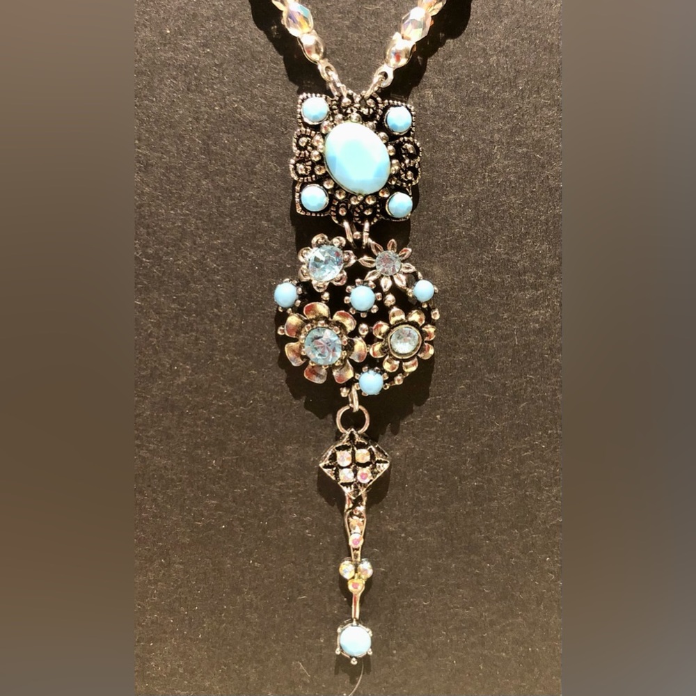 Handcrafted pendant necklace-vintage & new. AB crystals shades of turquoise - Picture 12 of 13